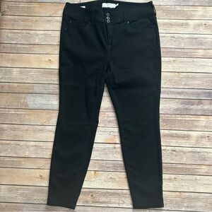 New Torrid Black Jegging Jeans